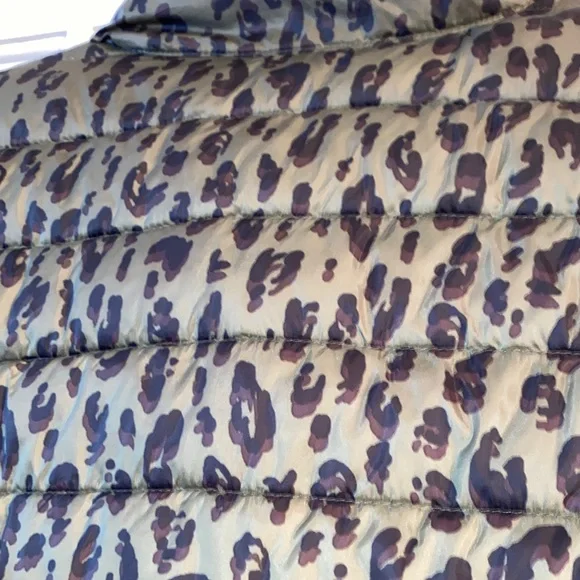 ⚓️ Old Navy Leopard Puffer - Picture 7 of 7